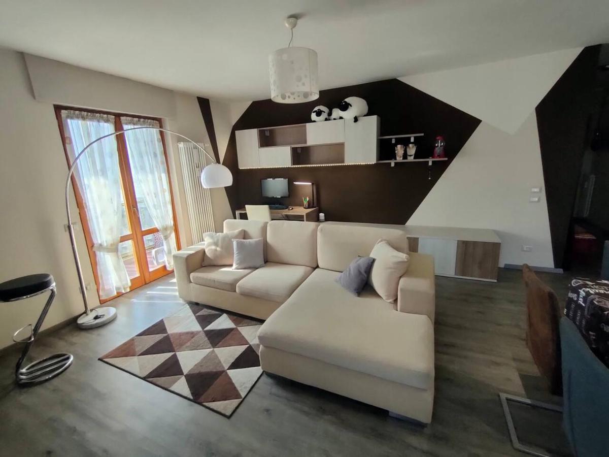 Appartamento Chentre En Ville - A 2 Passi Dal Centro - Parcheggio Gratuito - Cir-Vda-Aosta-0073 Bagian luar foto