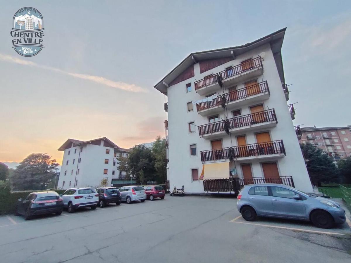 Appartamento Chentre En Ville - A 2 Passi Dal Centro - Parcheggio Gratuito - Cir-Vda-Aosta-0073 Bagian luar foto