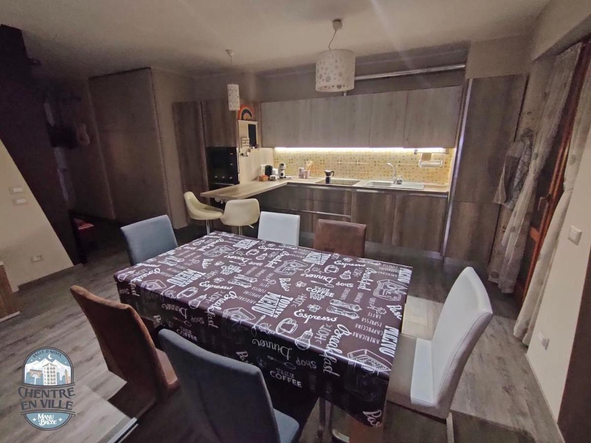 Appartamento Chentre En Ville - A 2 Passi Dal Centro - Parcheggio Gratuito - Cir-Vda-Aosta-0073 Bagian luar foto