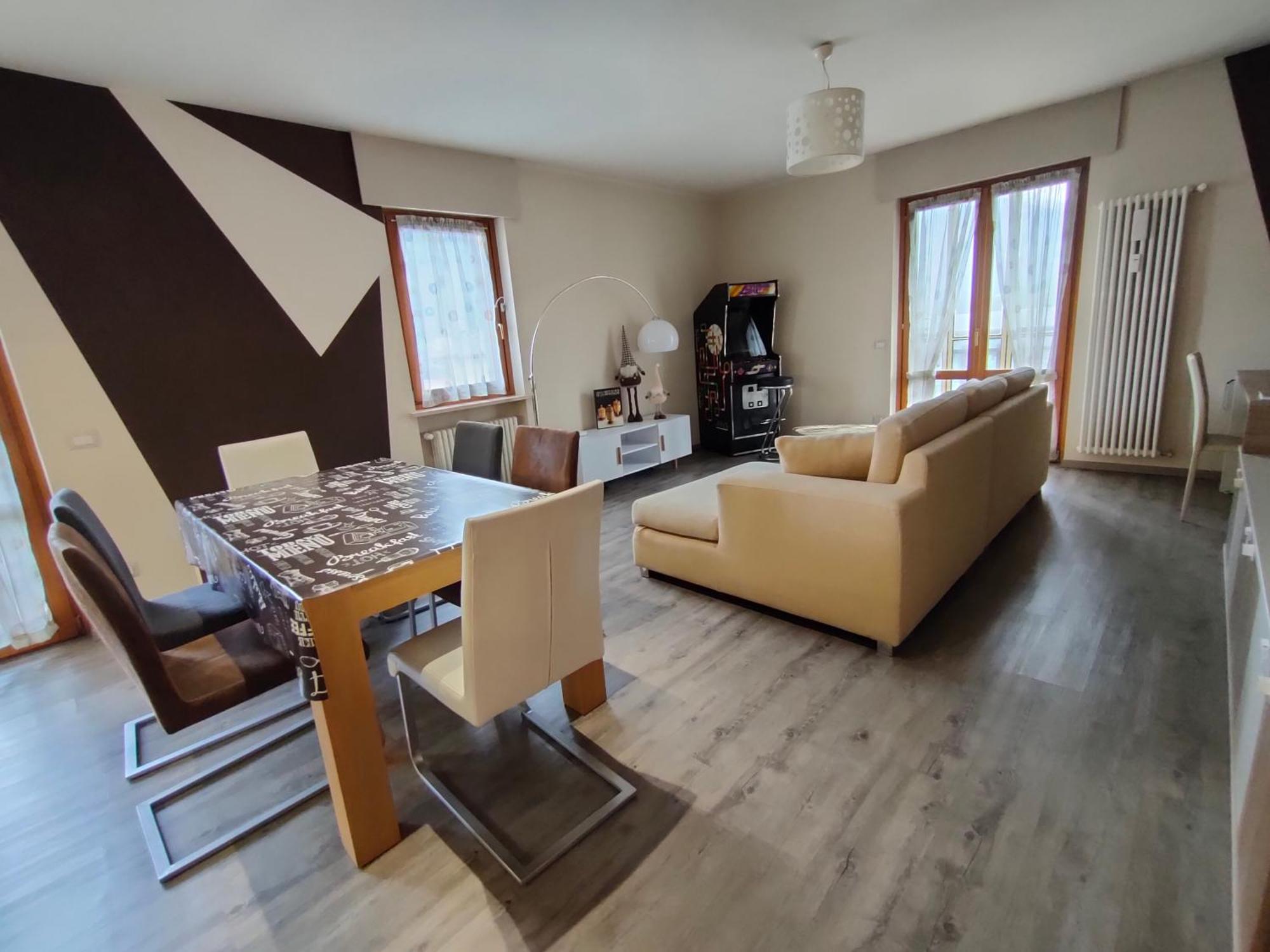 Appartamento Chentre En Ville - A 2 Passi Dal Centro - Parcheggio Gratuito - Cir-Vda-Aosta-0073 Bagian luar foto